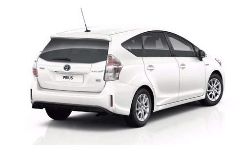 Toyota Prius Alpha S L Selection